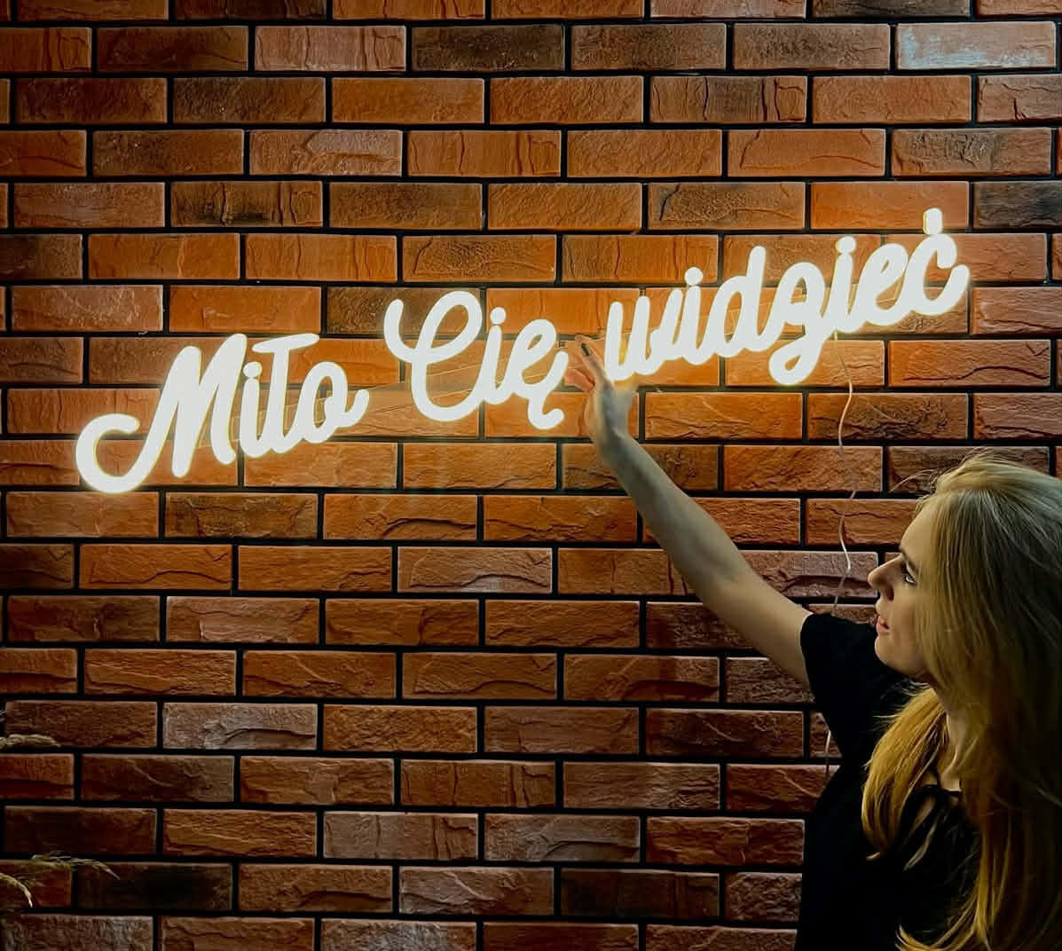 Długi neon LED Miło Cię widzieć
